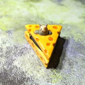 Vintage Ceramic Mouse On Cheese Wedge Ring Dish Trinket Box Charm Box Hinged